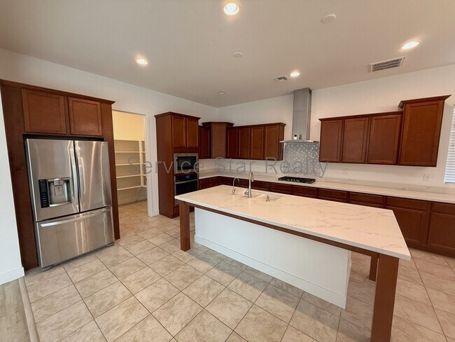 3424 E Adobe Dr Phoenix, AZ 85050 photo 5