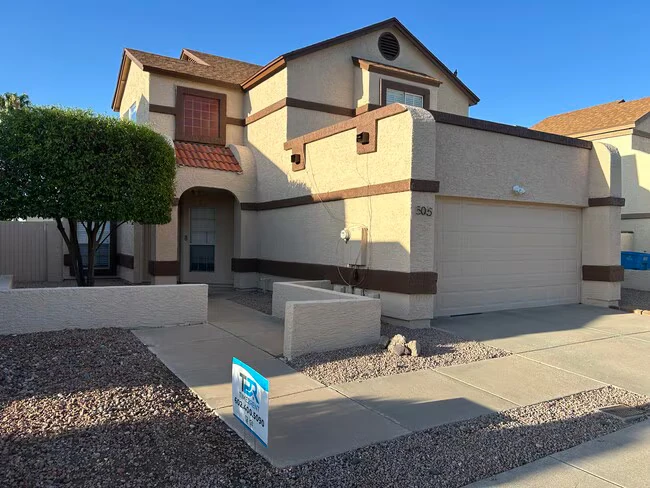 505 E Kerry Ln Phoenix, AZ 85024