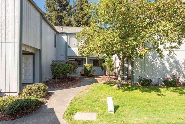 Westland Estates 2 Bedroom 2.5 Bathroom Condo photo 2