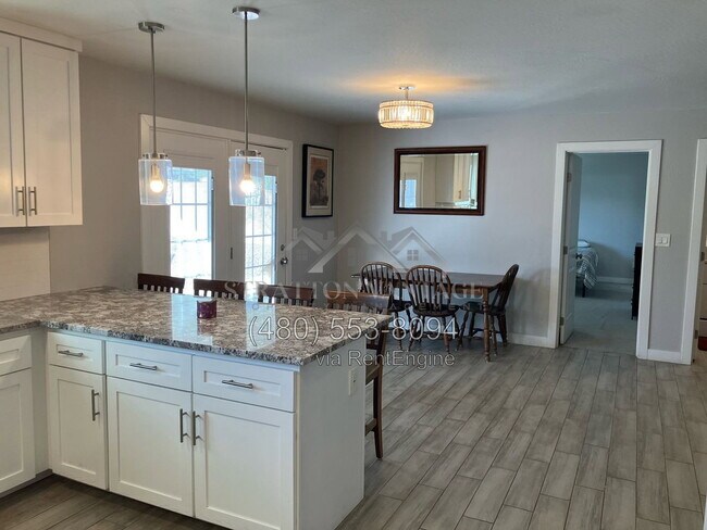 2732 East Michigan Ave Phoenix, AZ 85032 photo 4
