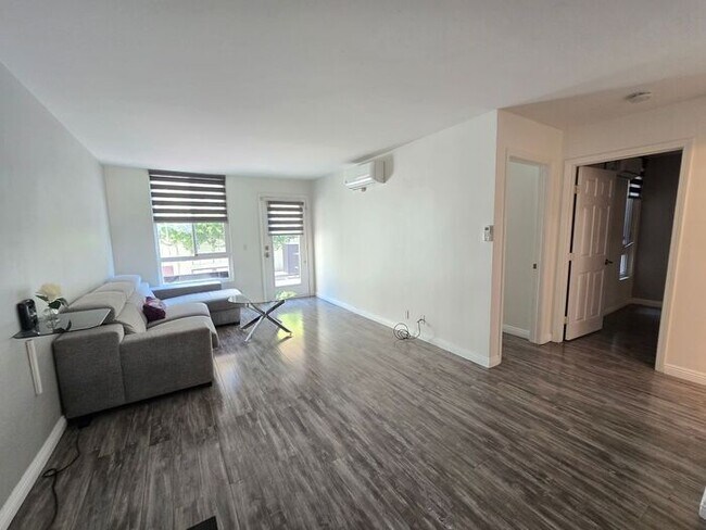 5540 Lindo Paseo San Diego, CA 92115 photo 2