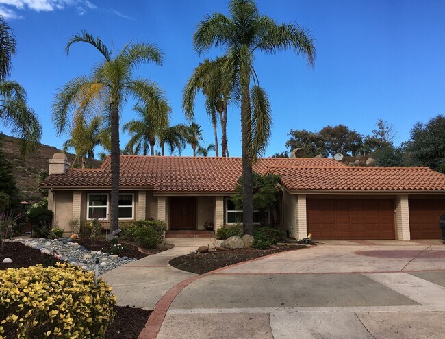 3317 Vista Rocosa Escondido, CA 92029 photo 2