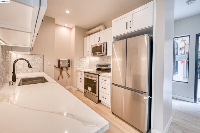 4202 Telegraph Ave Oakland, CA 94609 photo 5