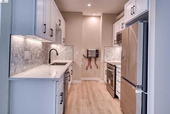 4202 Telegraph Ave Oakland, CA 94609 photo 4
