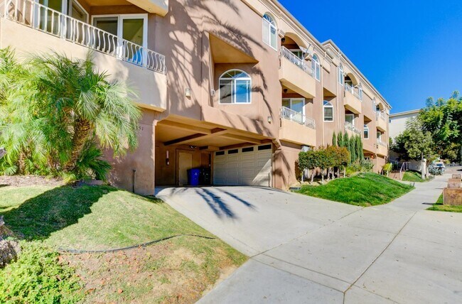 3657 Columbia St San Diego, CA 92103 photo 3