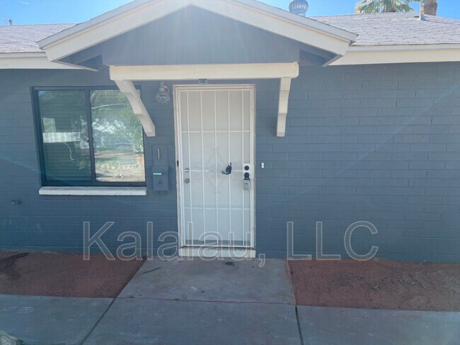 6813 E Avalon Dr Scottsdale, AZ 85251 photo 2