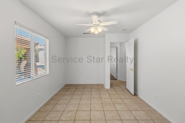 3039 E Hononegh Dr Phoenix, AZ 85050 photo 4