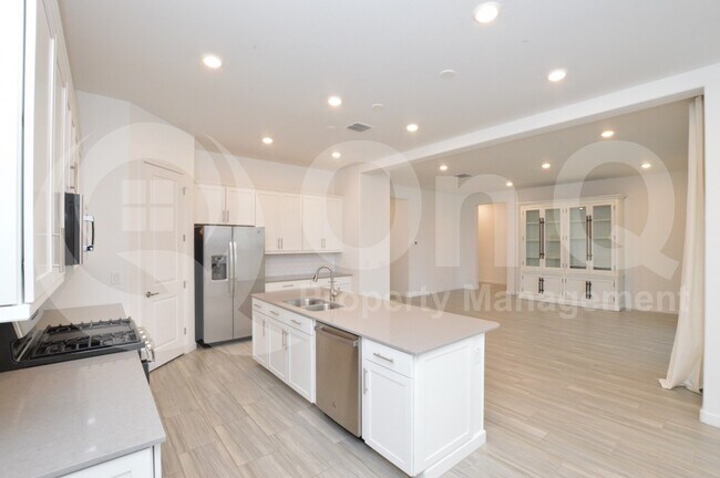23958 S 217th Way Queen Creek, AZ 85142 photo 4