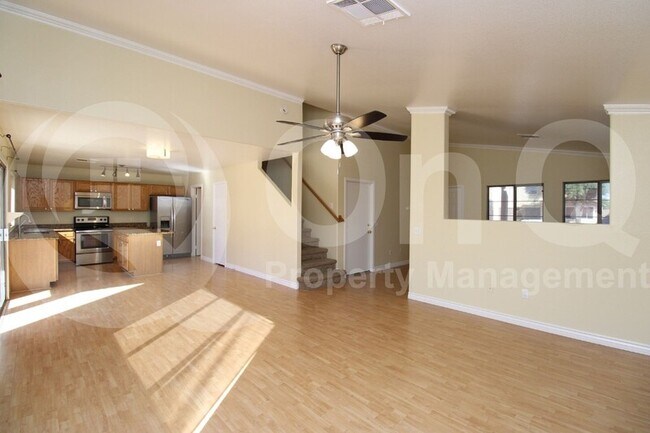 1470 S Red Rock Ct Gilbert, AZ 85296 photo 4