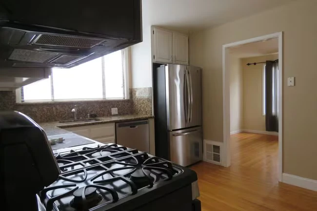 Big House In Clarendon Heights 3/3 photo 5