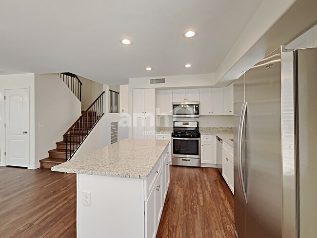 16853 W Fillmore St Goodyear, AZ 85338 photo 4