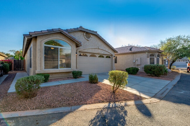 15703 N 33rd Pl Phoenix, AZ 85032 photo 5