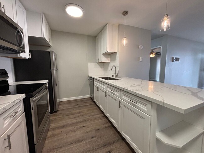 1111 Seacoast Dr Imperial Beach, CA 91932 photo 5