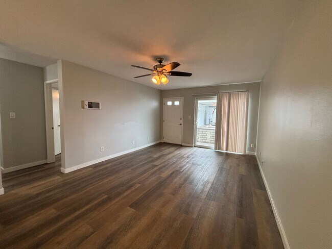 1111 Seacoast Dr Imperial Beach, CA 91932 photo 4