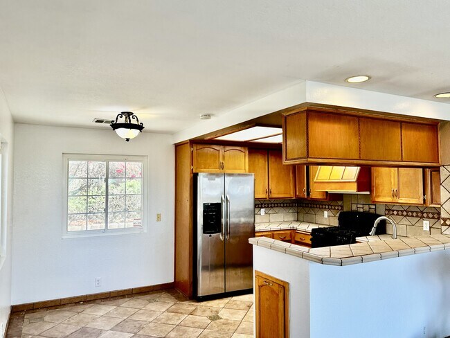 9423 Eucalyptus St Spring Valley, CA 91977