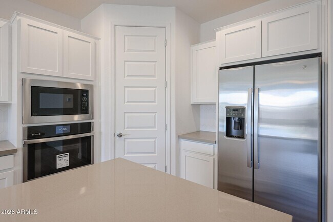 17064 W Briles Rd Surprise, AZ 85387 photo 4