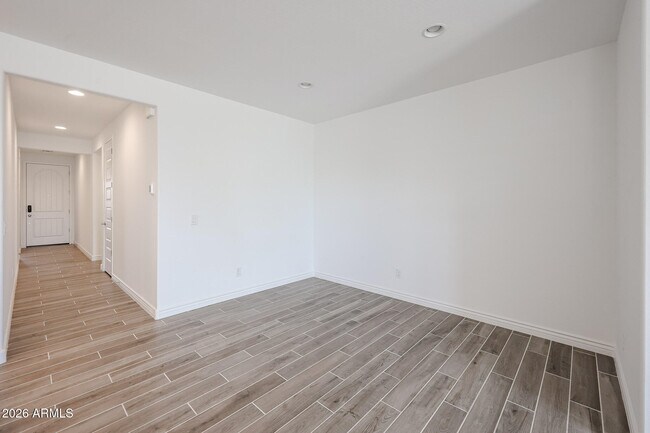 17064 W Briles Rd Surprise, AZ 85387 photo 5