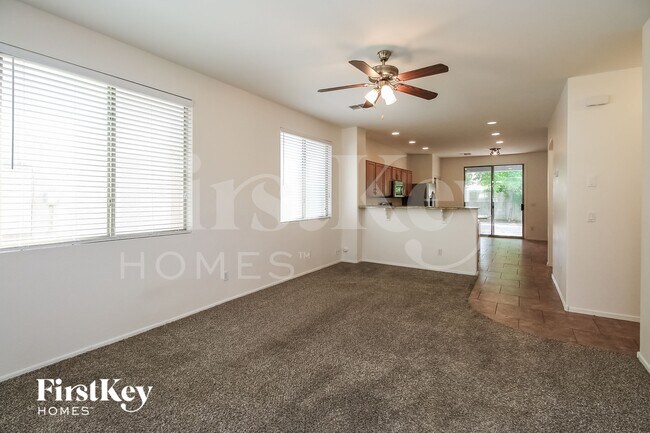 4142 S Mariposa Dr Gilbert, AZ 85297 photo 4