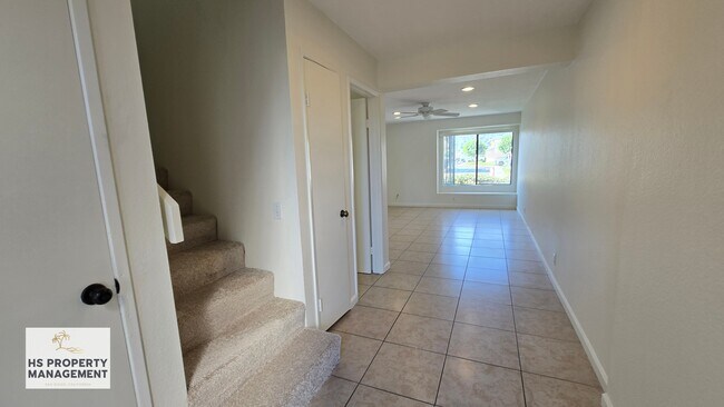 1542 Granite Hills Dr El Cajon, CA 92019 photo 2
