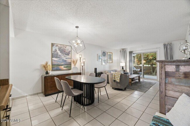 4150 E Cactus Rd Phoenix, AZ 85032 photo 3