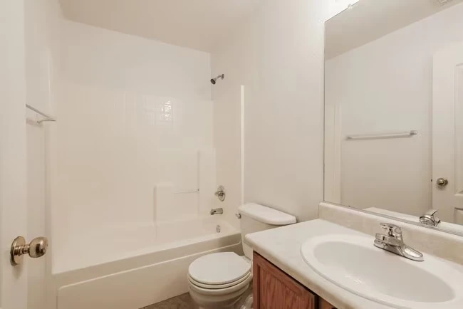 113 E Beth Dr Phoenix, AZ 85042 photo 4