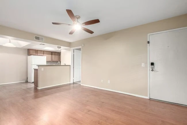 1720 E Thunderbird Rd Phoenix, AZ 85022 photo 4