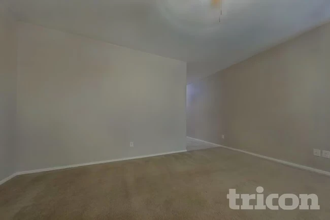 29300 W Clarendon Ave Buckeye, AZ 85396 photo 2