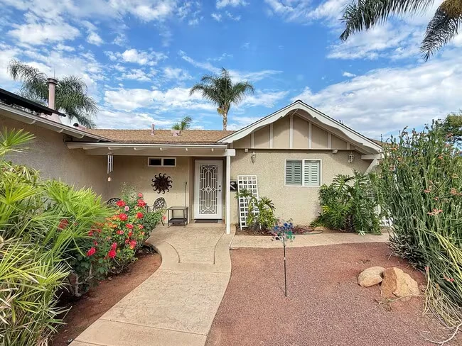 13813 Powers Rd Poway, CA 92064 photo 2