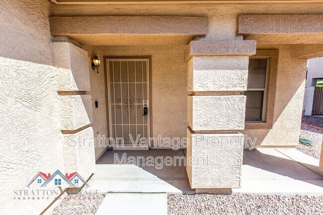 4821 N 92nd Ln Phoenix, AZ 85037 photo 5