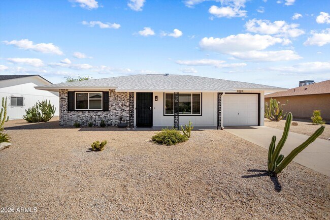 12543 W Parkwood Dr photo 2
