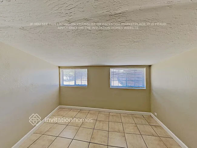 2747 N Greenfield Rd Phoenix, AZ 85006 photo 4