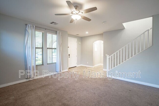 15166 W Aster Dr Surprise, AZ 85379 photo 4