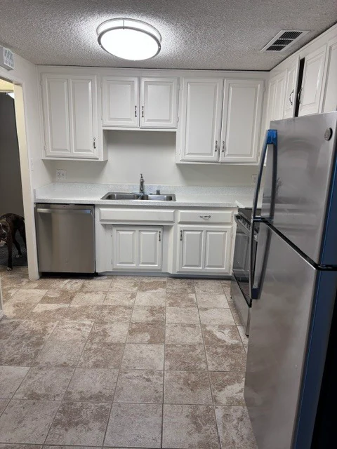 Imperial Tower Apartments photo 2