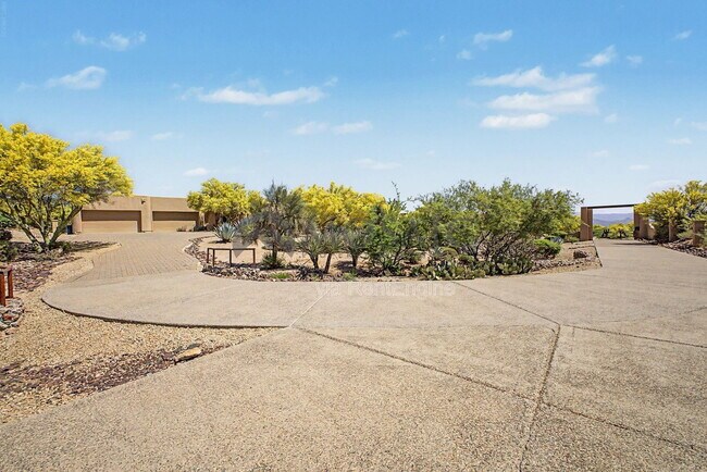 14006 E Mark Ln Scottsdale, AZ 85262 photo 4
