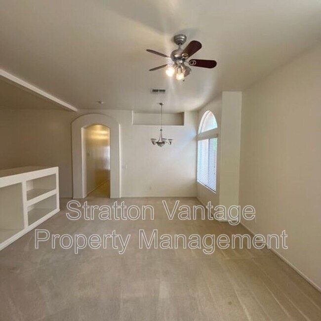 16838 S 23rd St Phoenix, AZ 85048 photo 4
