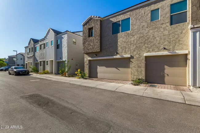 2268 W Laurie Ln Phoenix, AZ 85021 photo 2