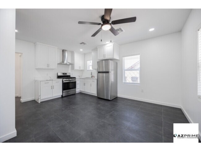 4130 N Longview Ave Phoenix, AZ 85014 photo 4