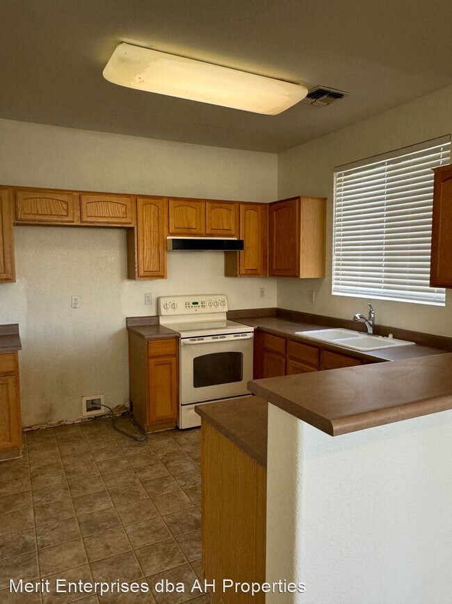 9014 E Gable Ave Mesa, AZ 85209 photo 2