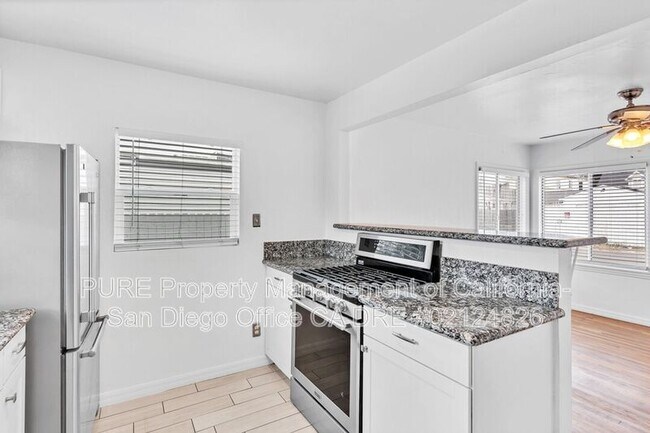 7464 Daytona St Lemon Grove, CA 91945 photo 2
