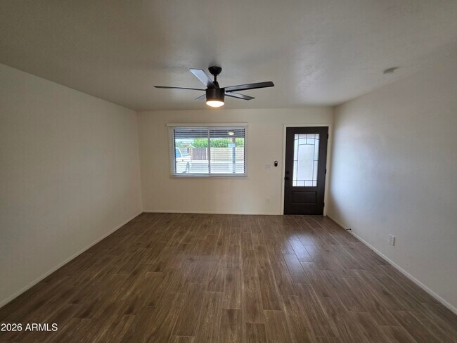 3735 E Claire Dr Phoenix, AZ 85032 photo 4