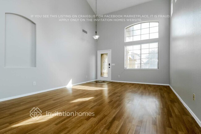 8806 W Gardenia Ave Glendale, AZ 85305 photo 4