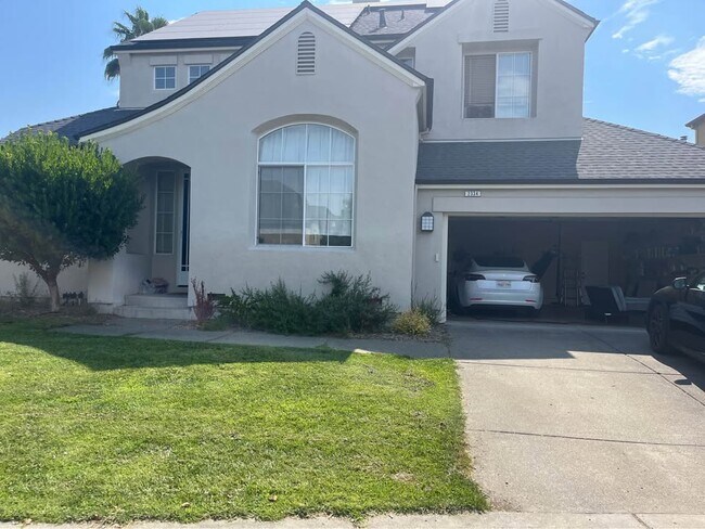2334 Battersea St Santa Rosa, CA 95403