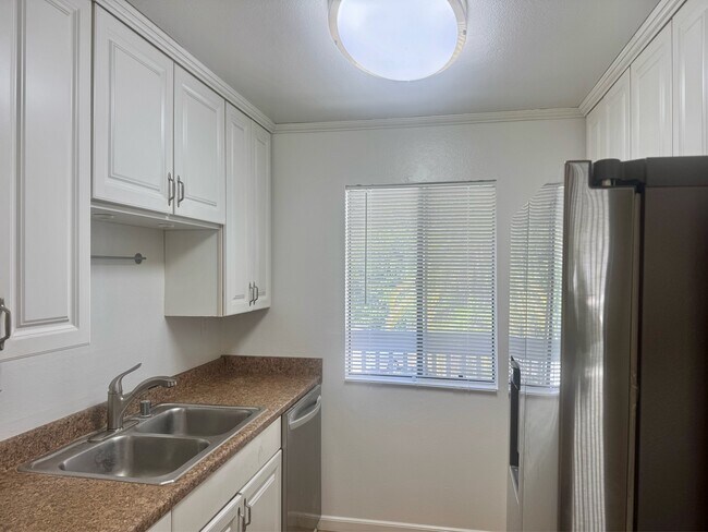 550 W Pennsylvania Ave San Diego, CA 92103 photo 3