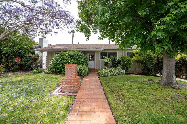 2111 Emerald St San Diego, CA 92109 photo 2