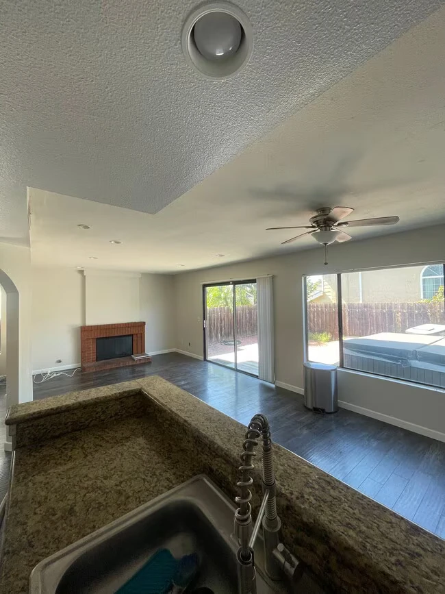 7986 Alton Dr Lemon Grove, CA 91945 photo 4