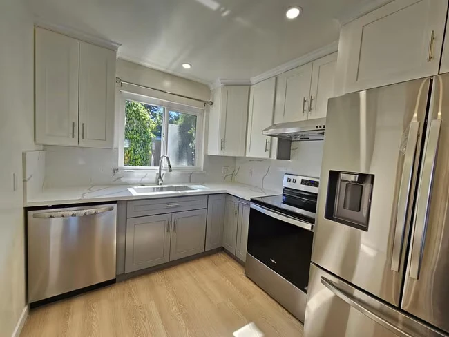 2055 Aldengate Way Hayward, CA 94545 photo 4
