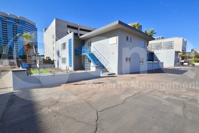 44 E Roanoke Ave Phoenix, AZ 85012 photo 2