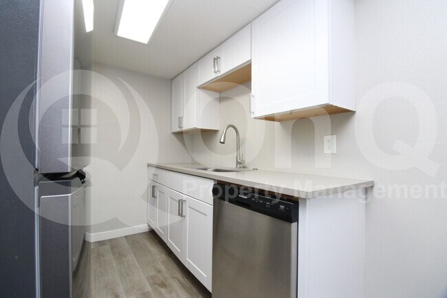 44 E Roanoke Ave Phoenix, AZ 85012 photo 4