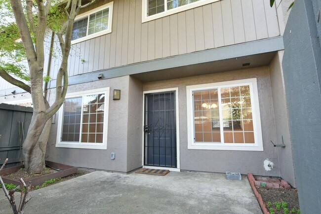 4794 Raspberry Pl photo 2