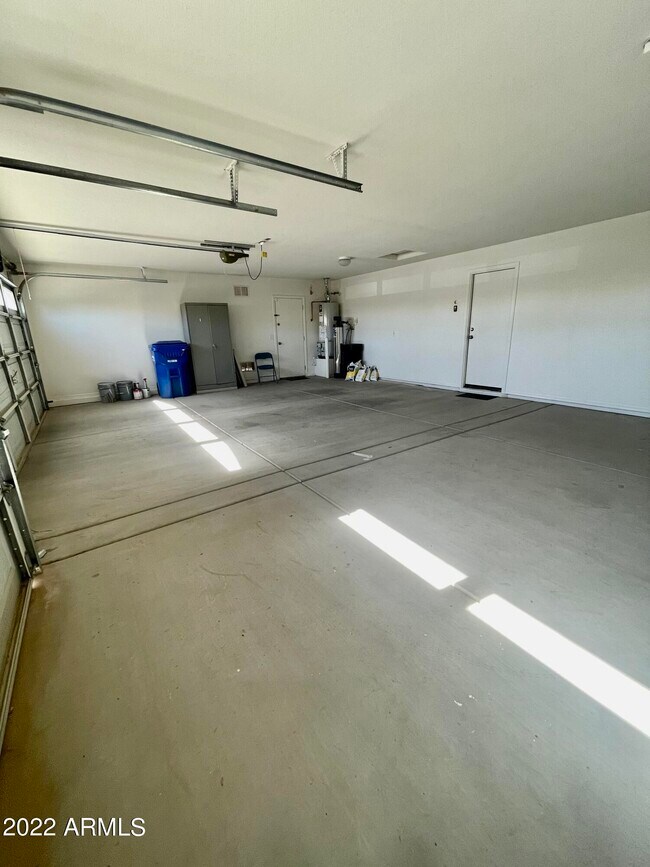 21 N 122nd Ave Avondale, AZ 85323 photo 5